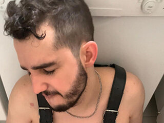KinkpigSlut